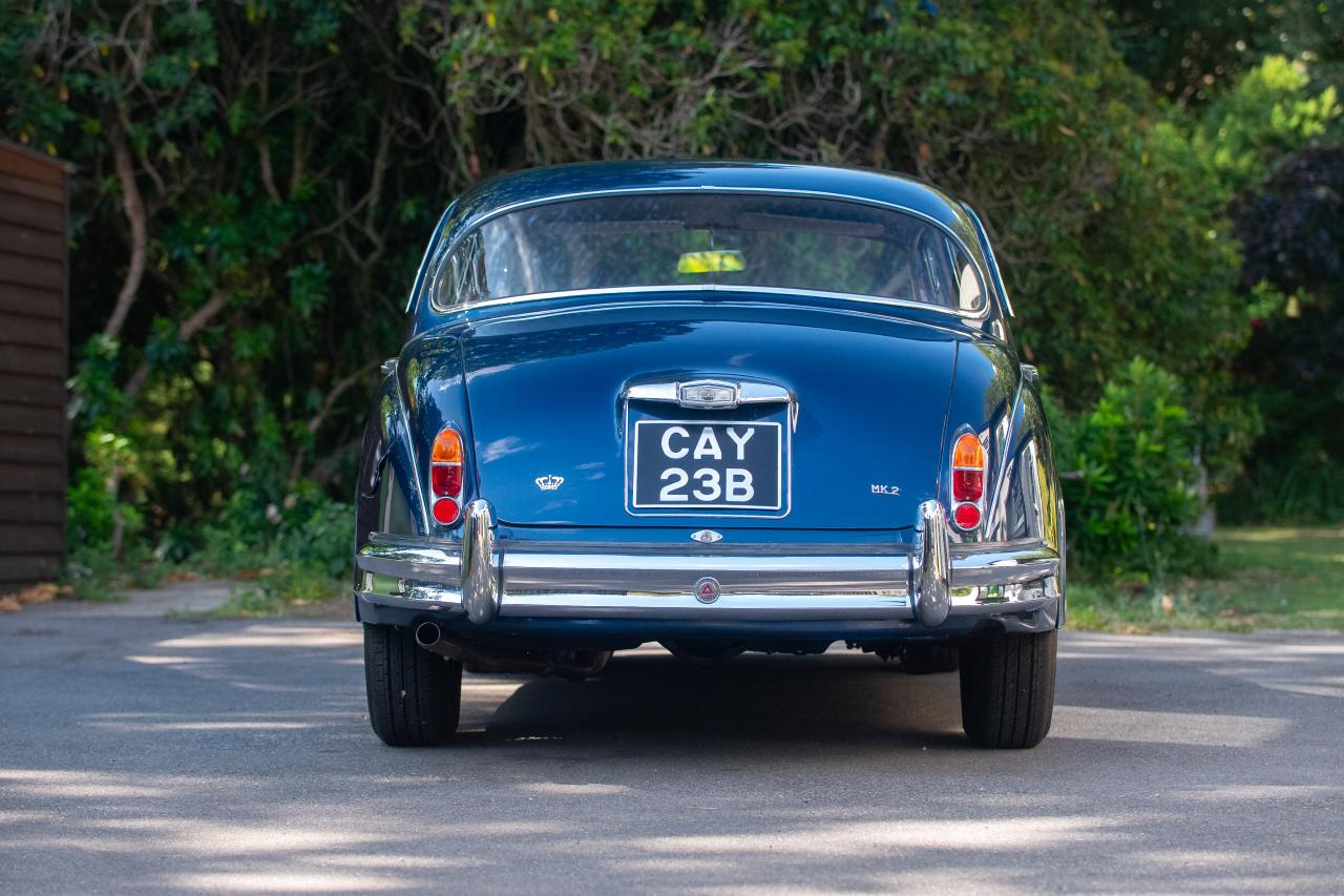 1964 Jaguar Mk. II (2.4 litre)