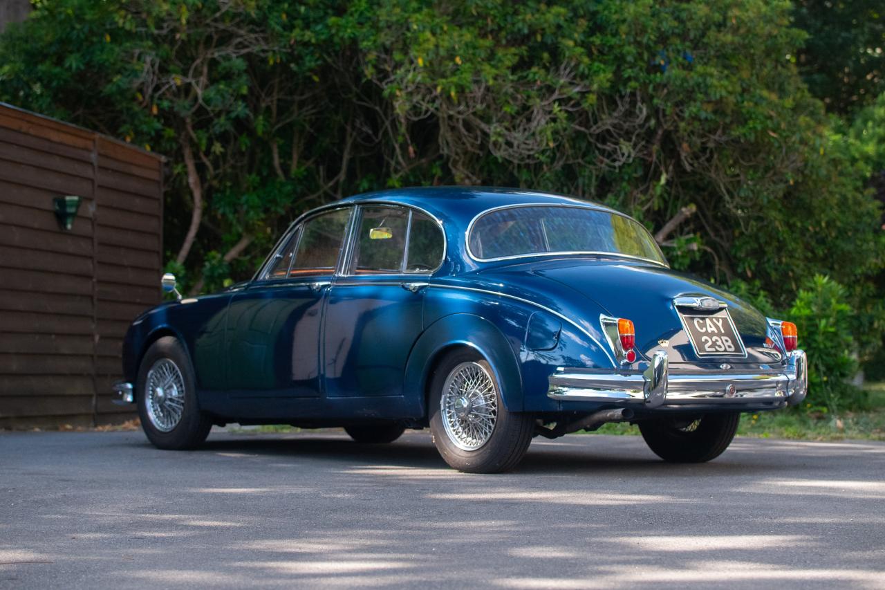 1964 Jaguar Mk. II (2.4 litre)