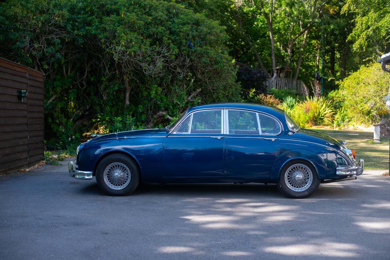 1964 Jaguar Mk. II (2.4 litre)