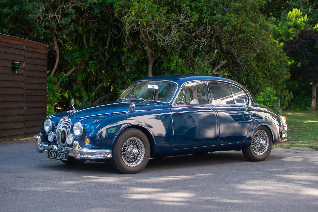 1964 Jaguar Mk. II (2.4 litre)