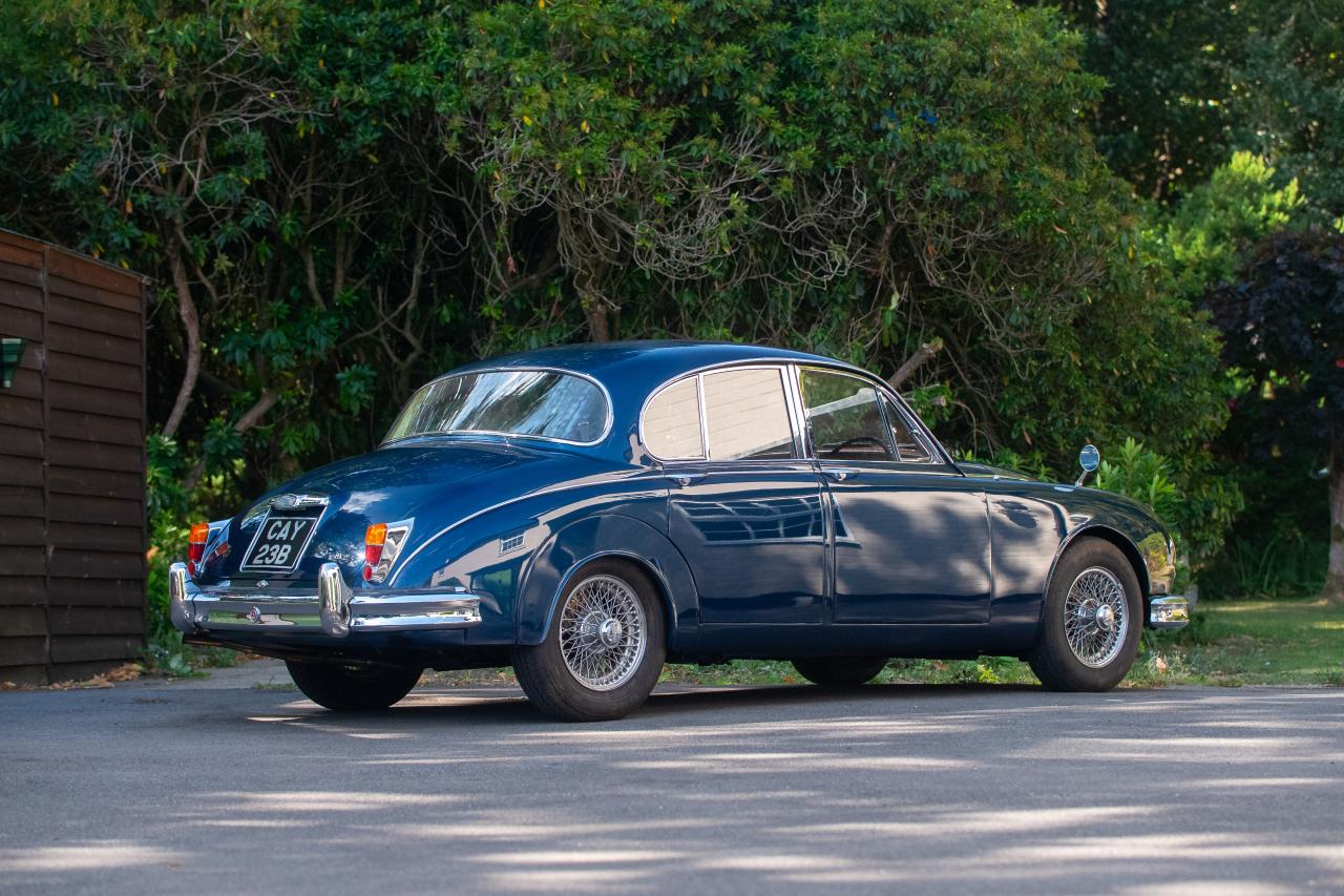1964 Jaguar Mk. II (2.4 litre)