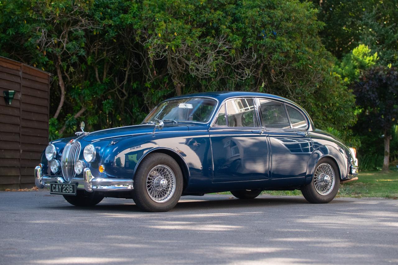 1964 Jaguar Mk. II (2.4 litre)