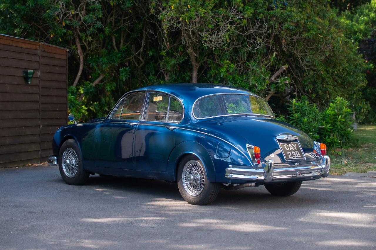 1964 Jaguar Mk. II (2.4 litre)