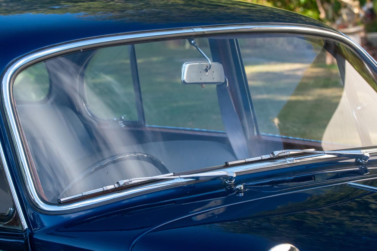1964 Jaguar Mk. II (2.4 litre)