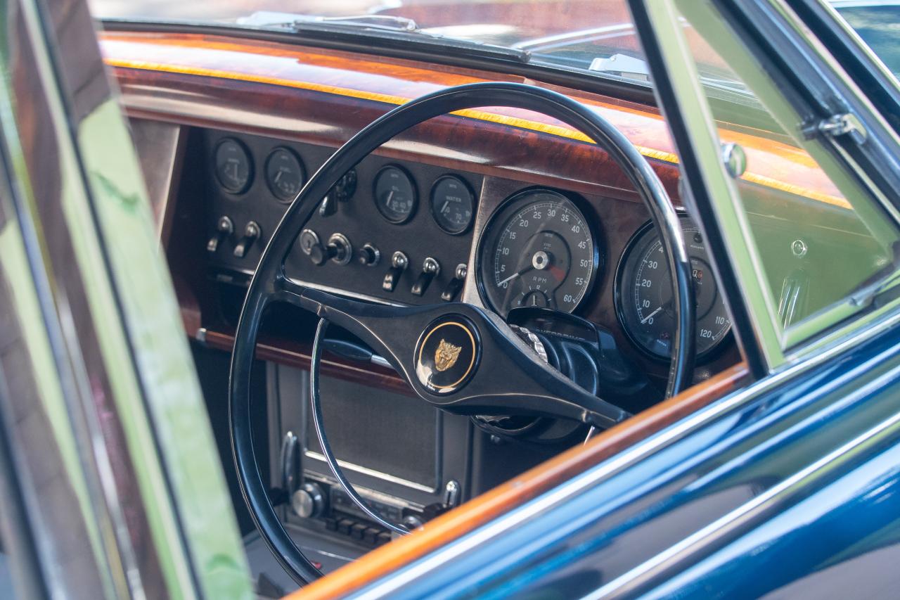 1964 Jaguar Mk. II (2.4 litre)