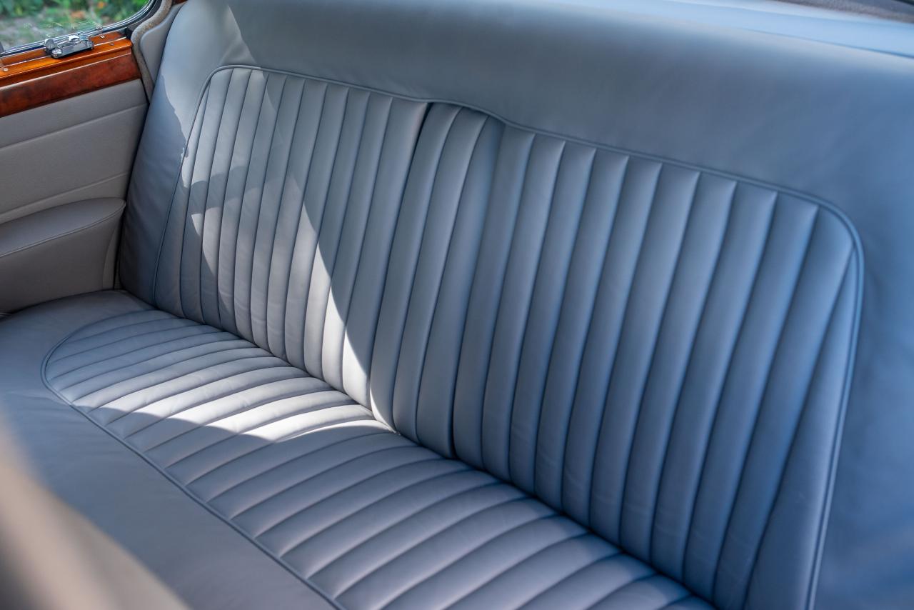 1964 Jaguar Mk. II (2.4 litre)