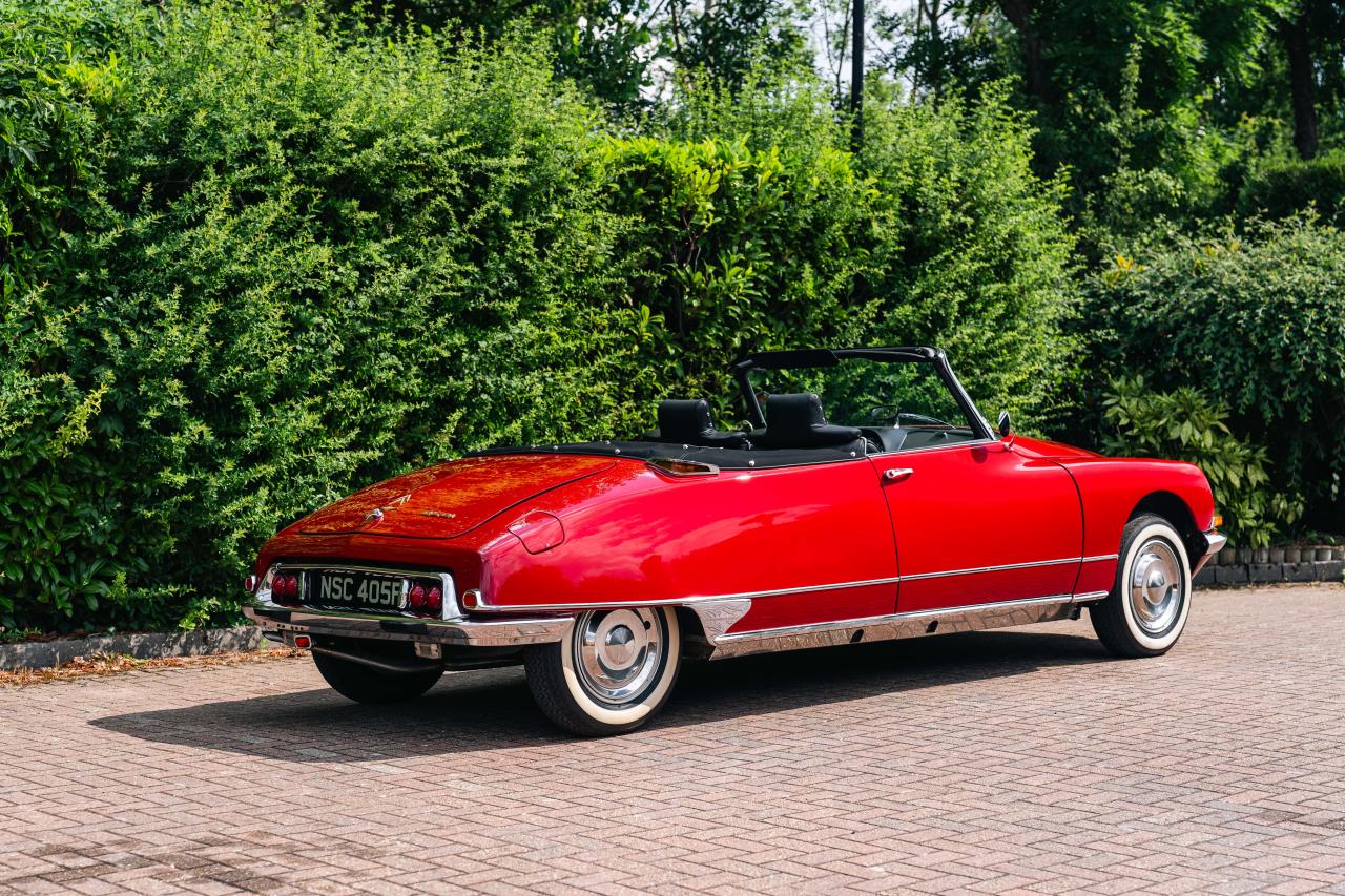 1969 Citro&euml;n DS 21 D&eacute;capotable by Ivanoff
