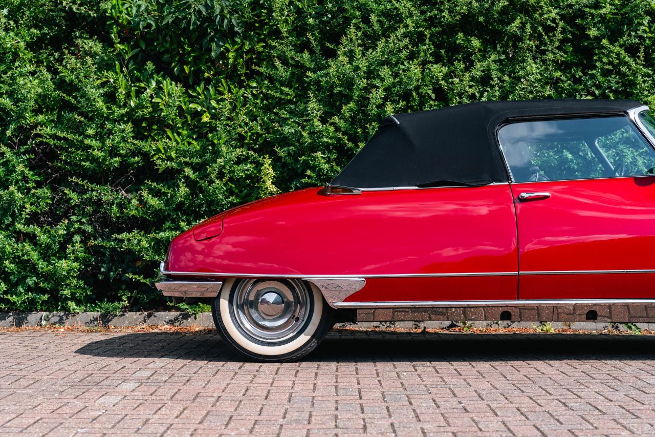 1969 Citro&euml;n DS 21 D&eacute;capotable by Ivanoff
