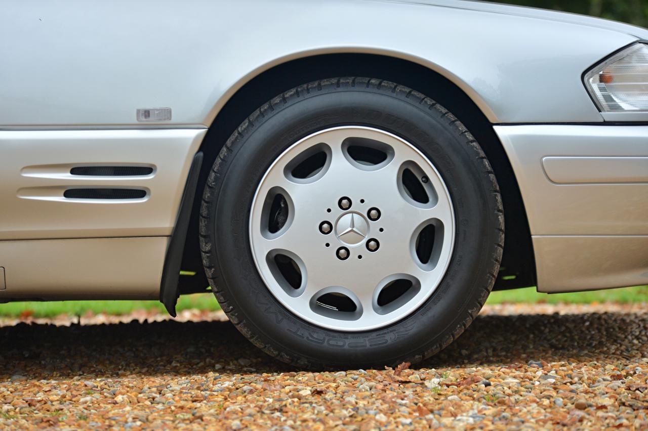 1997 Mercedes - Benz SL320 Roadster