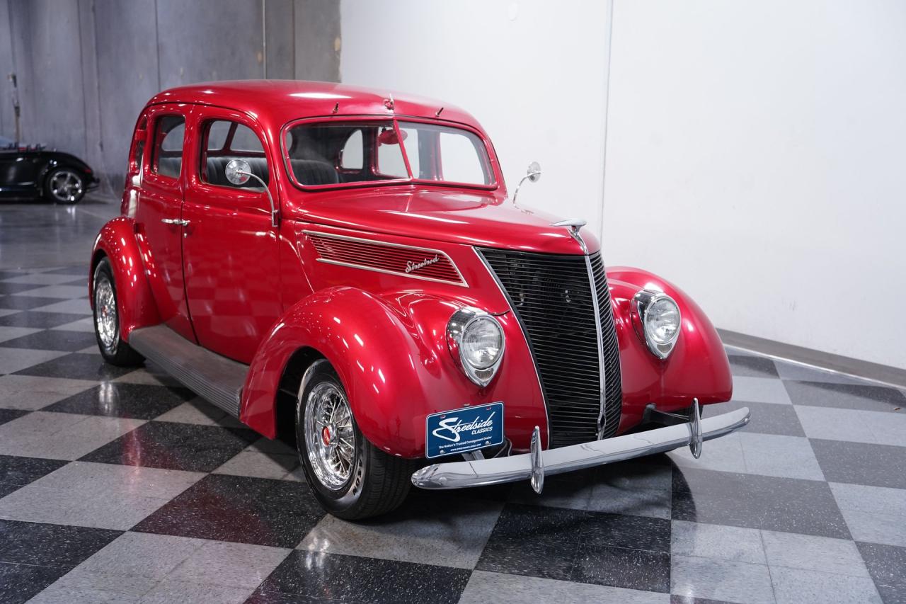 1937 Ford Deluxe