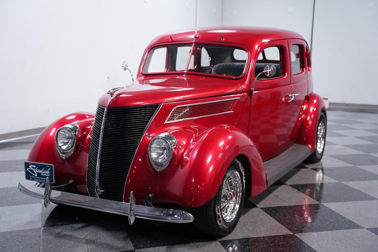 1937 Ford Deluxe
