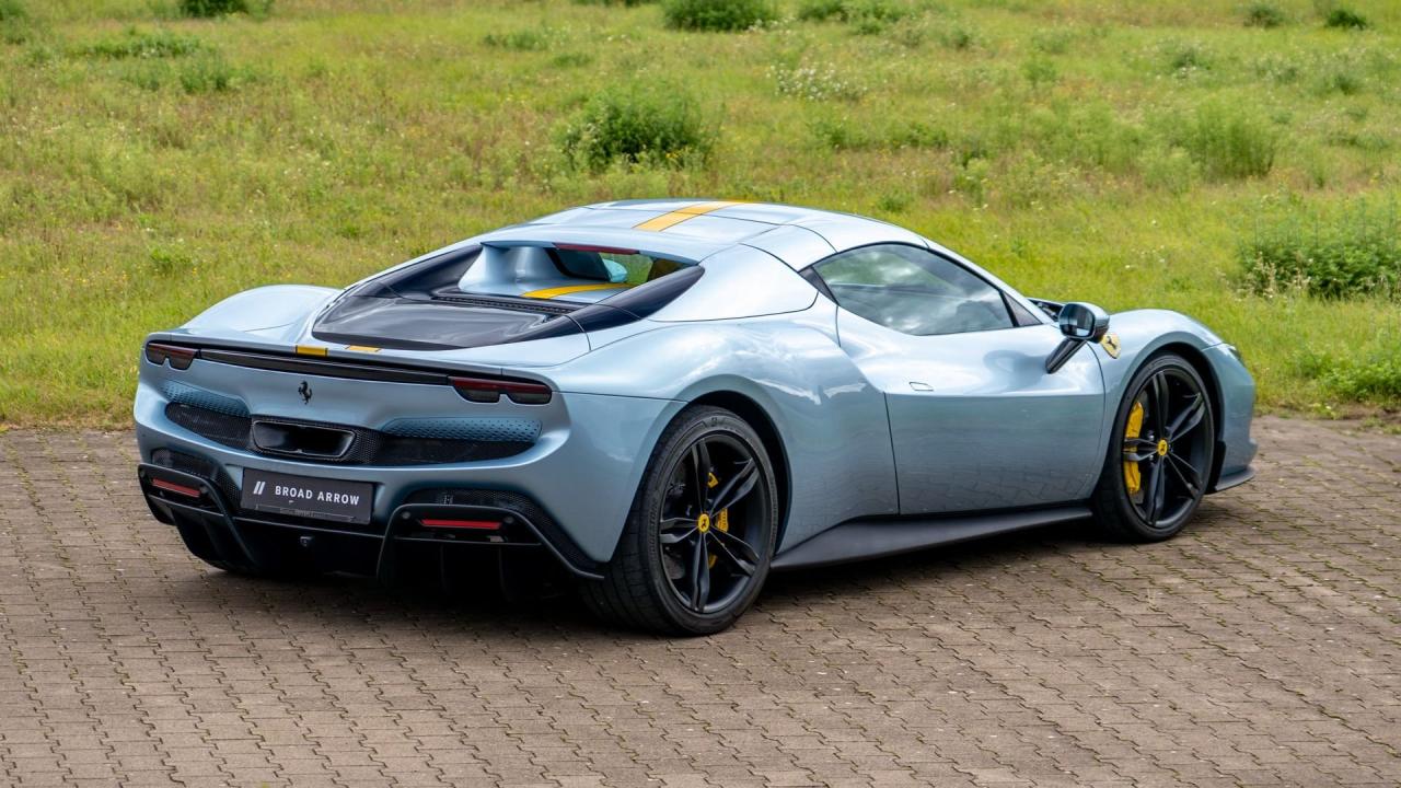 2025 Ferrari 296 GTS
