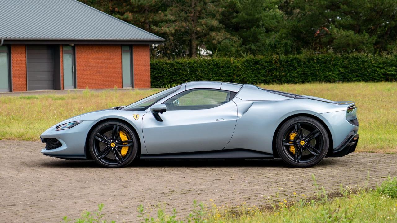 2025 Ferrari 296 GTS