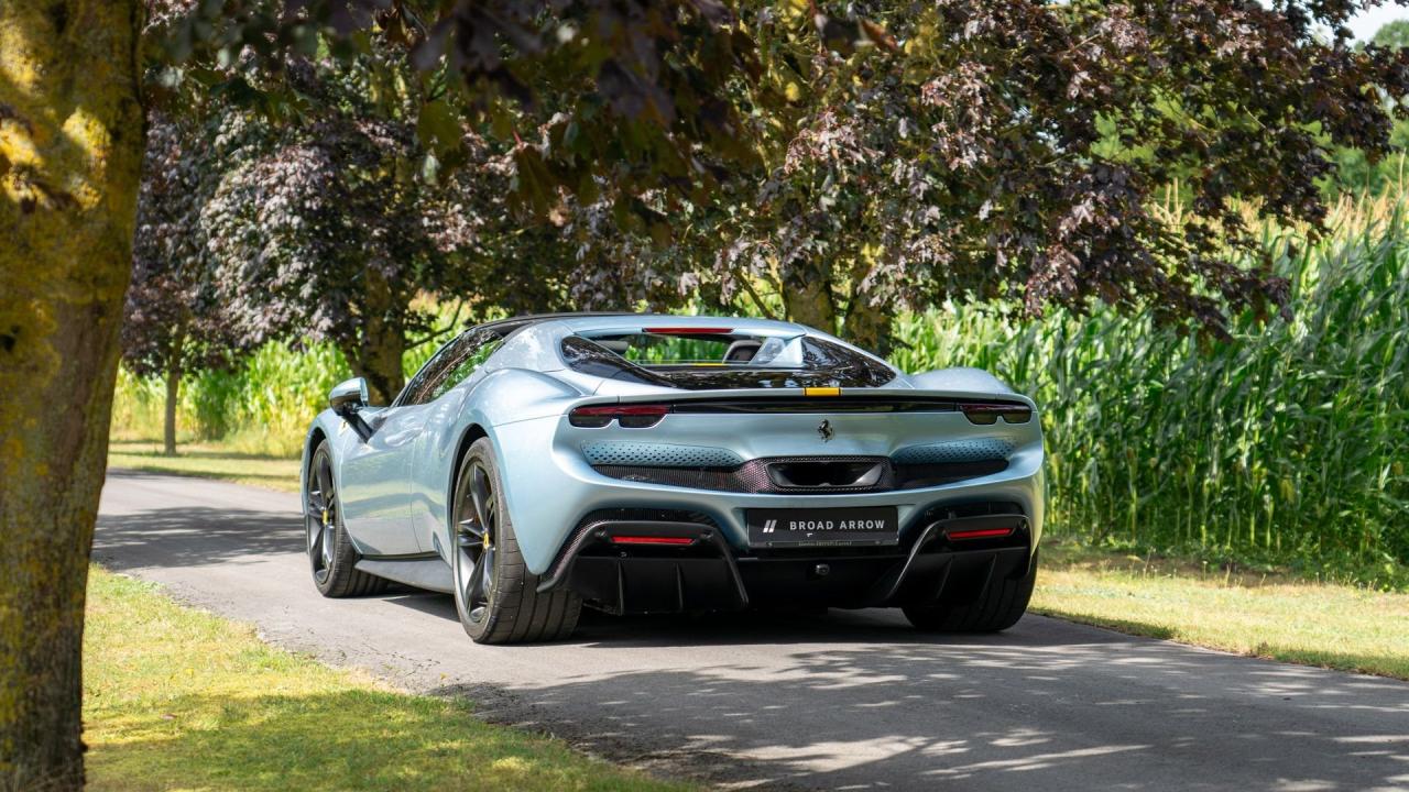 2025 Ferrari 296 GTS