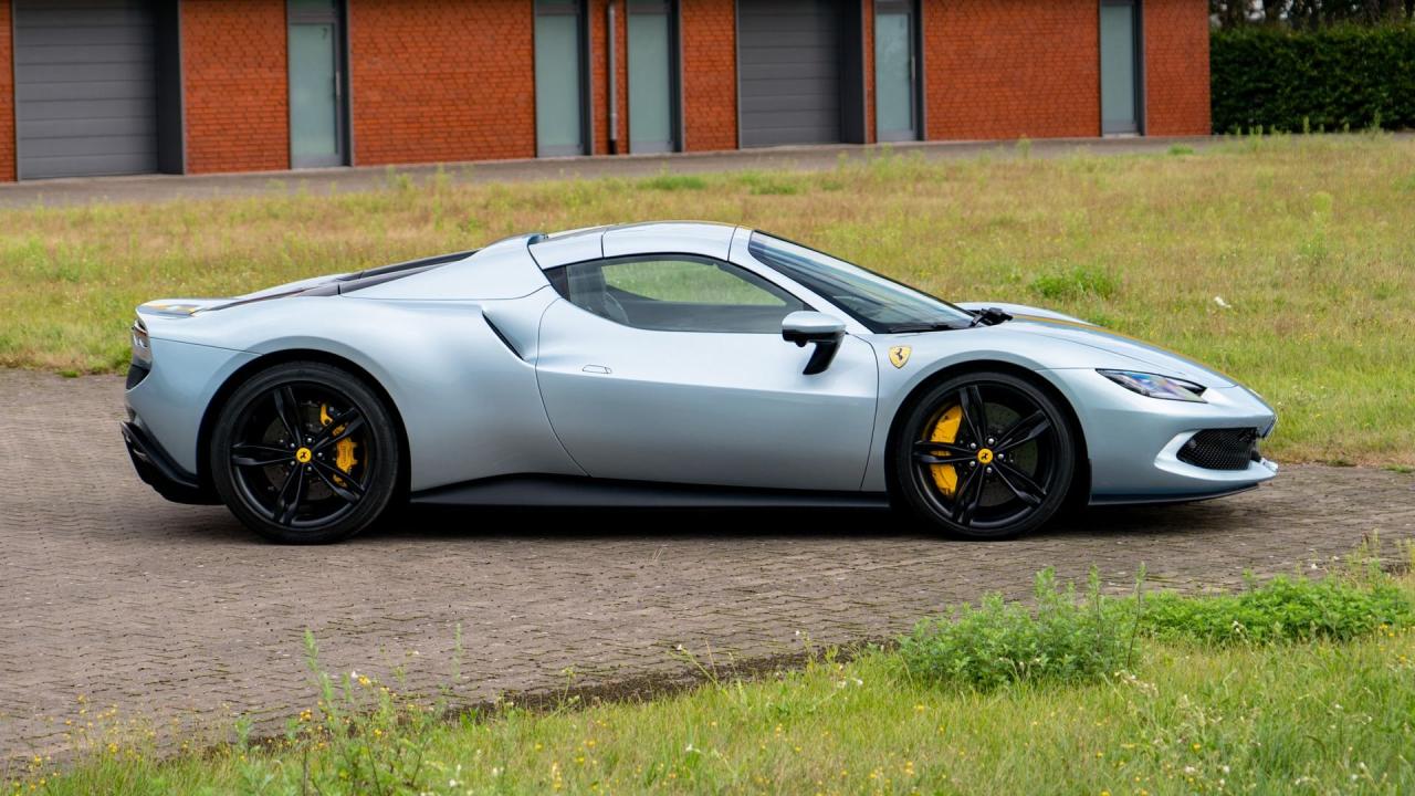 2025 Ferrari 296 GTS
