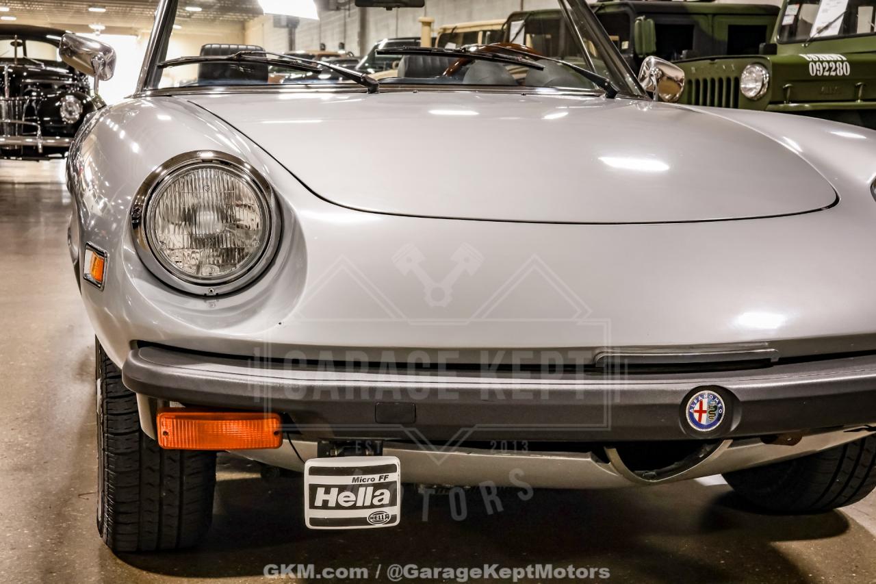 1976 Alfa Romeo 2000 Spider Veloce