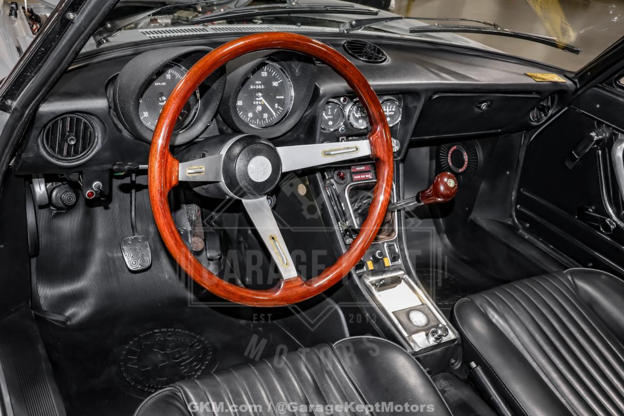1976 Alfa Romeo 2000 Spider Veloce