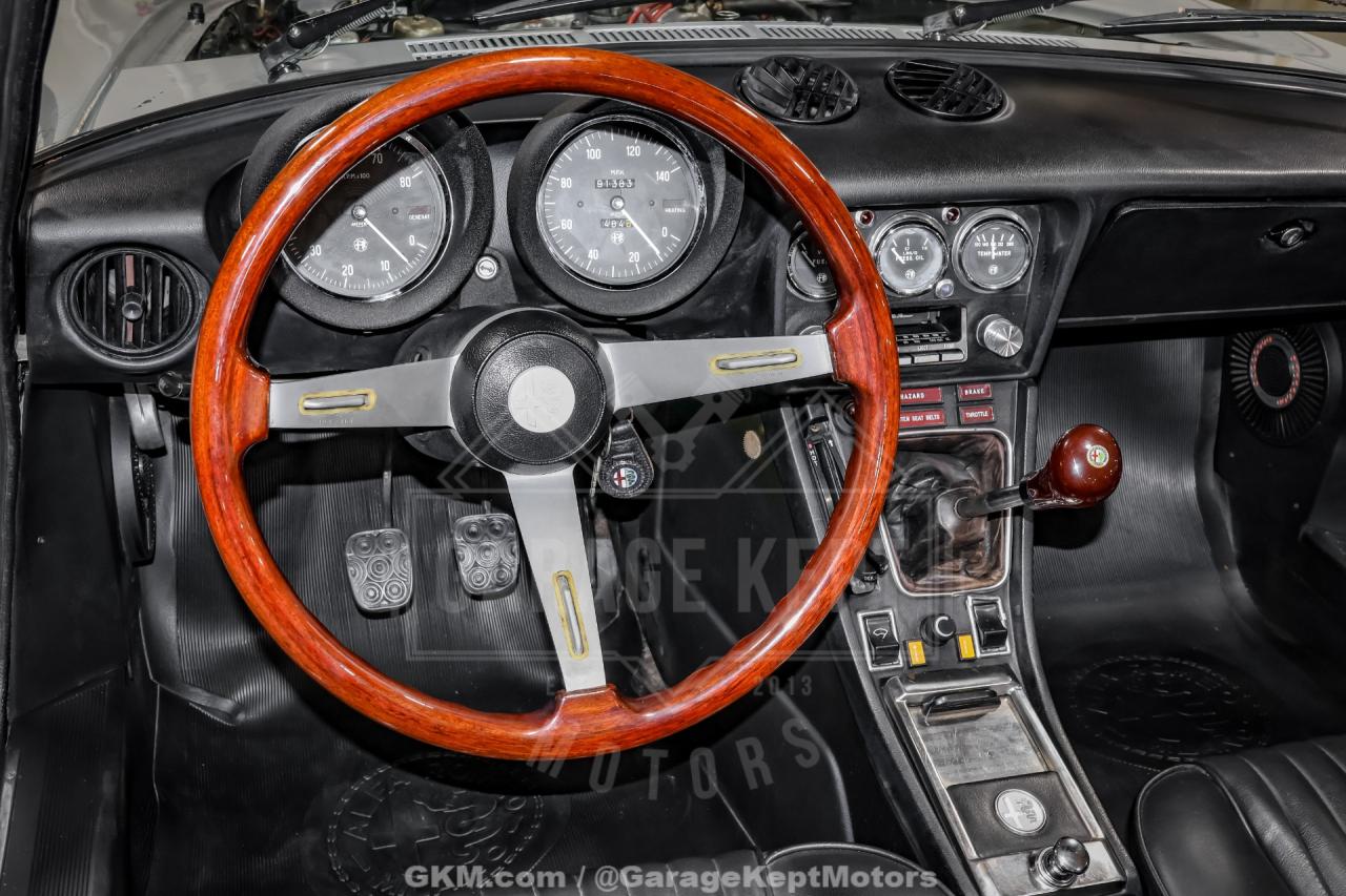 1976 Alfa Romeo 2000 Spider Veloce
