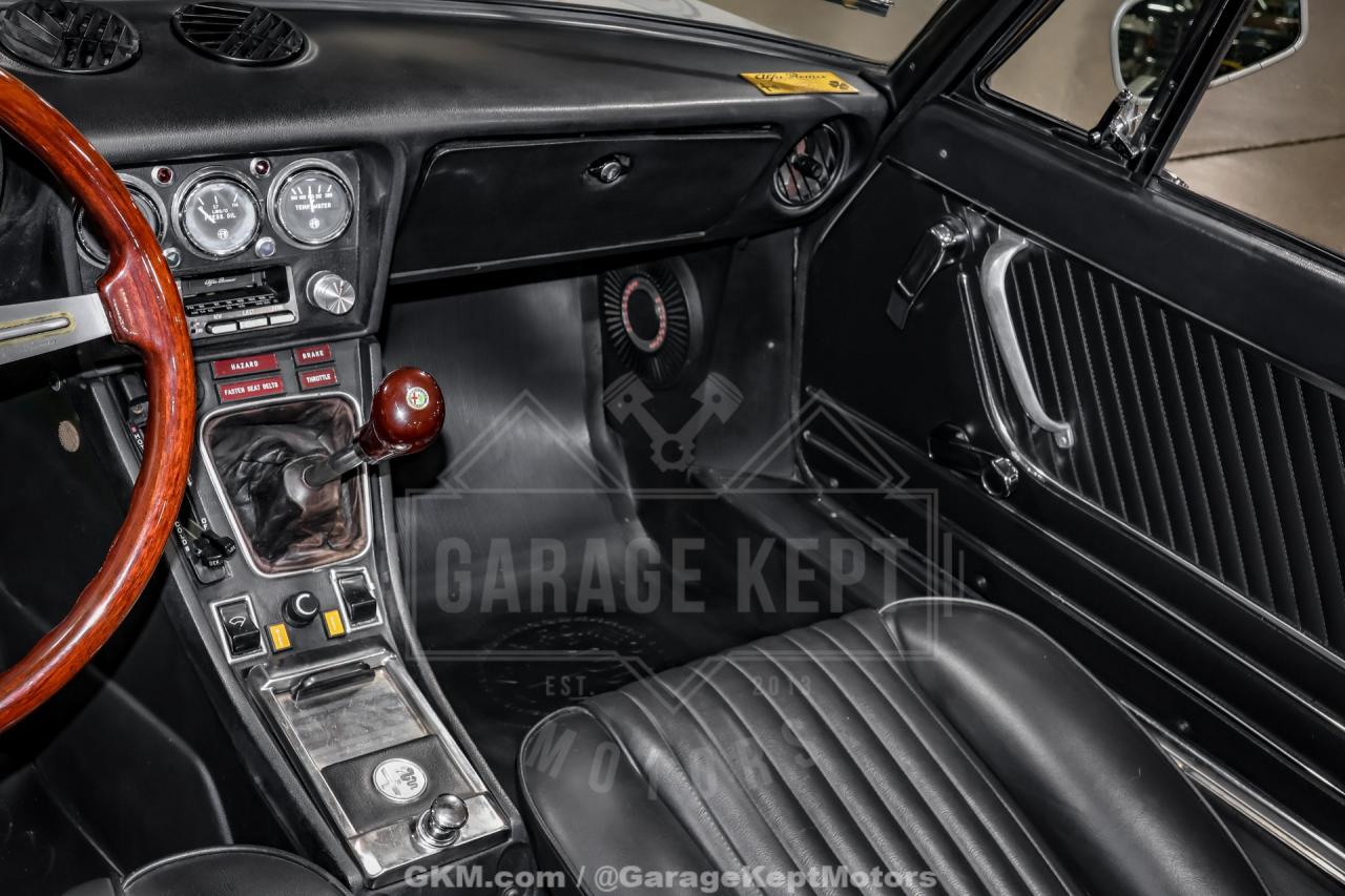1976 Alfa Romeo 2000 Spider Veloce