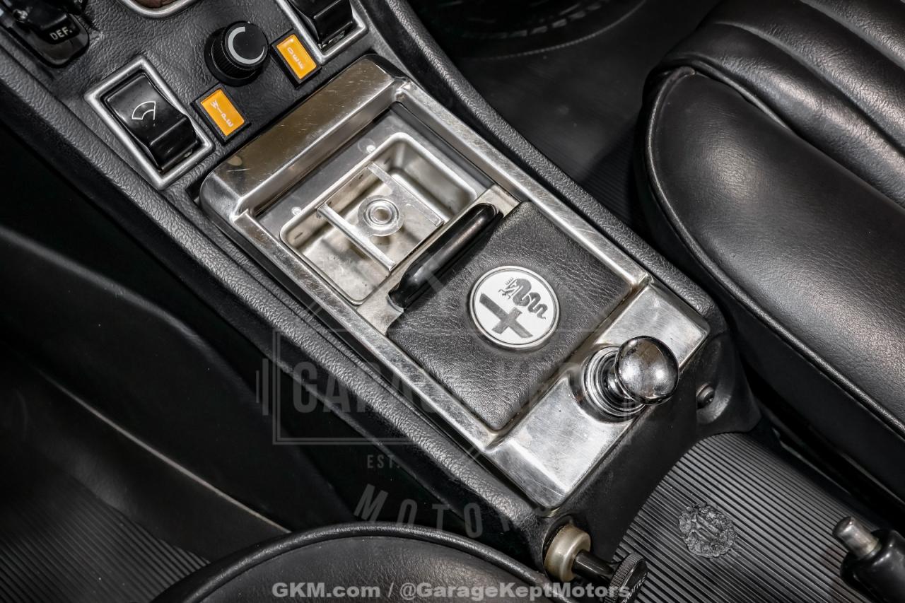 1976 Alfa Romeo 2000 Spider Veloce