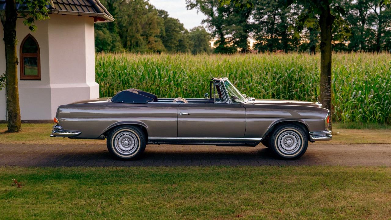 1967 Mercedes - Benz 250 SE Cabriolet