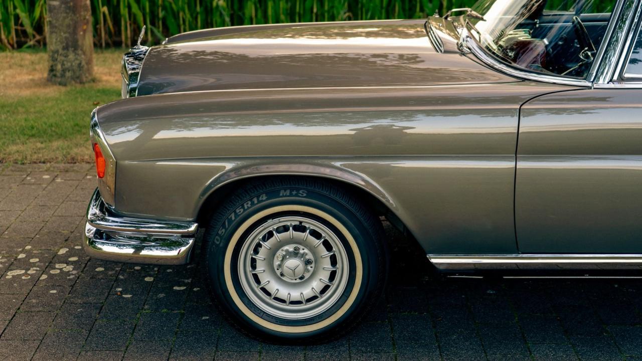 1967 Mercedes - Benz 250 SE Cabriolet