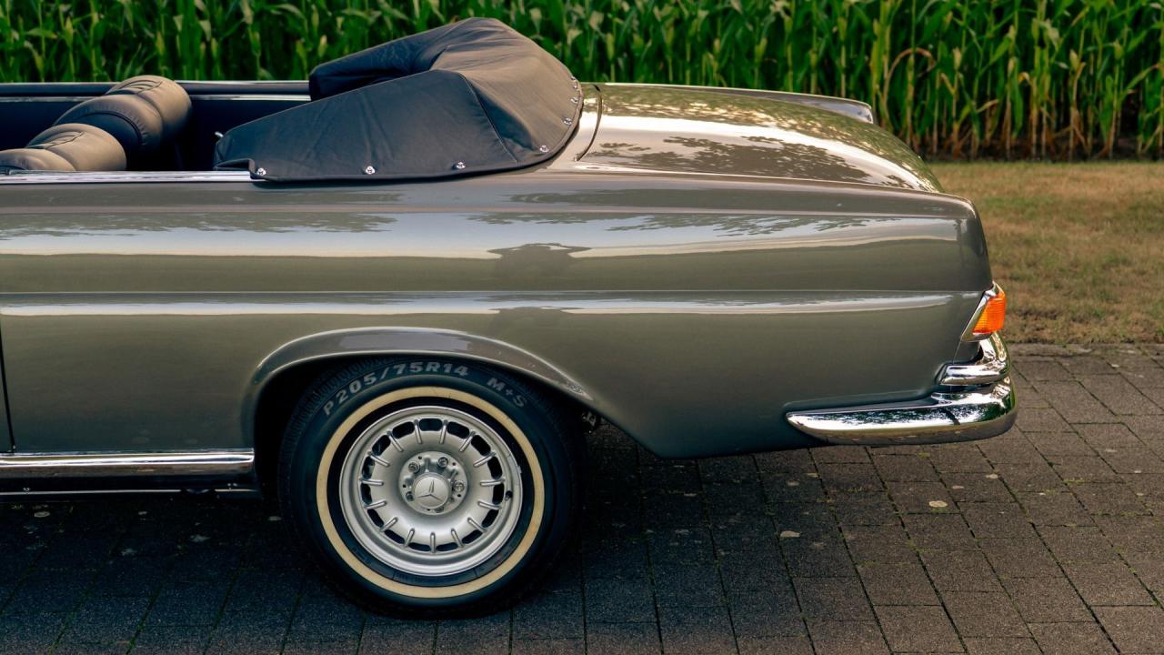 1967 Mercedes - Benz 250 SE Cabriolet