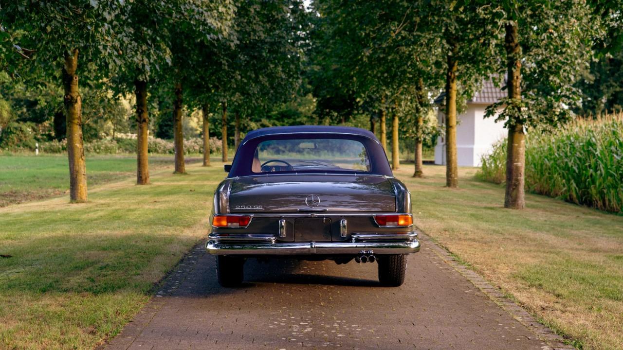 1967 Mercedes - Benz 250 SE Cabriolet
