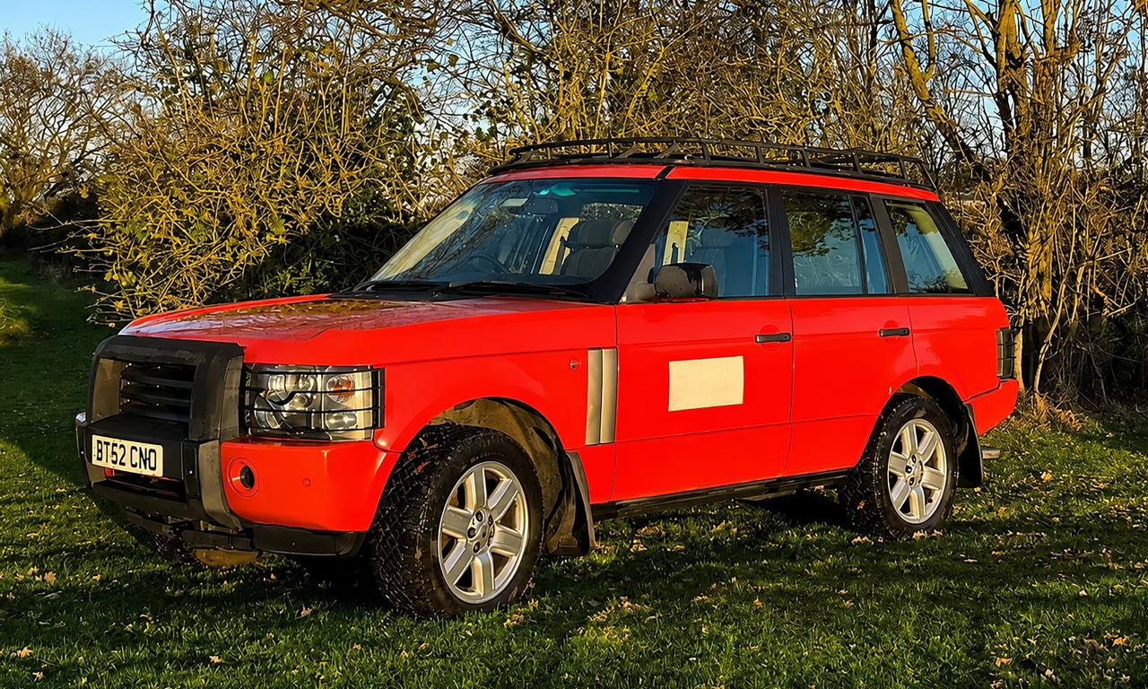 2002 Range Rover G4 Challenge Press Car (4.4 litre)