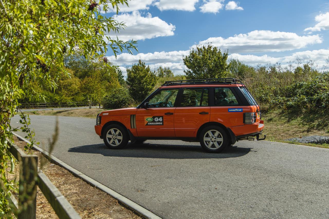 2002 Range Rover G4 Challenge Press Car (4.4 litre)