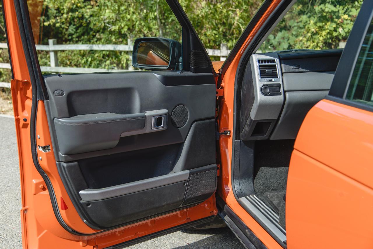 2002 Range Rover G4 Challenge Press Car (4.4 litre)