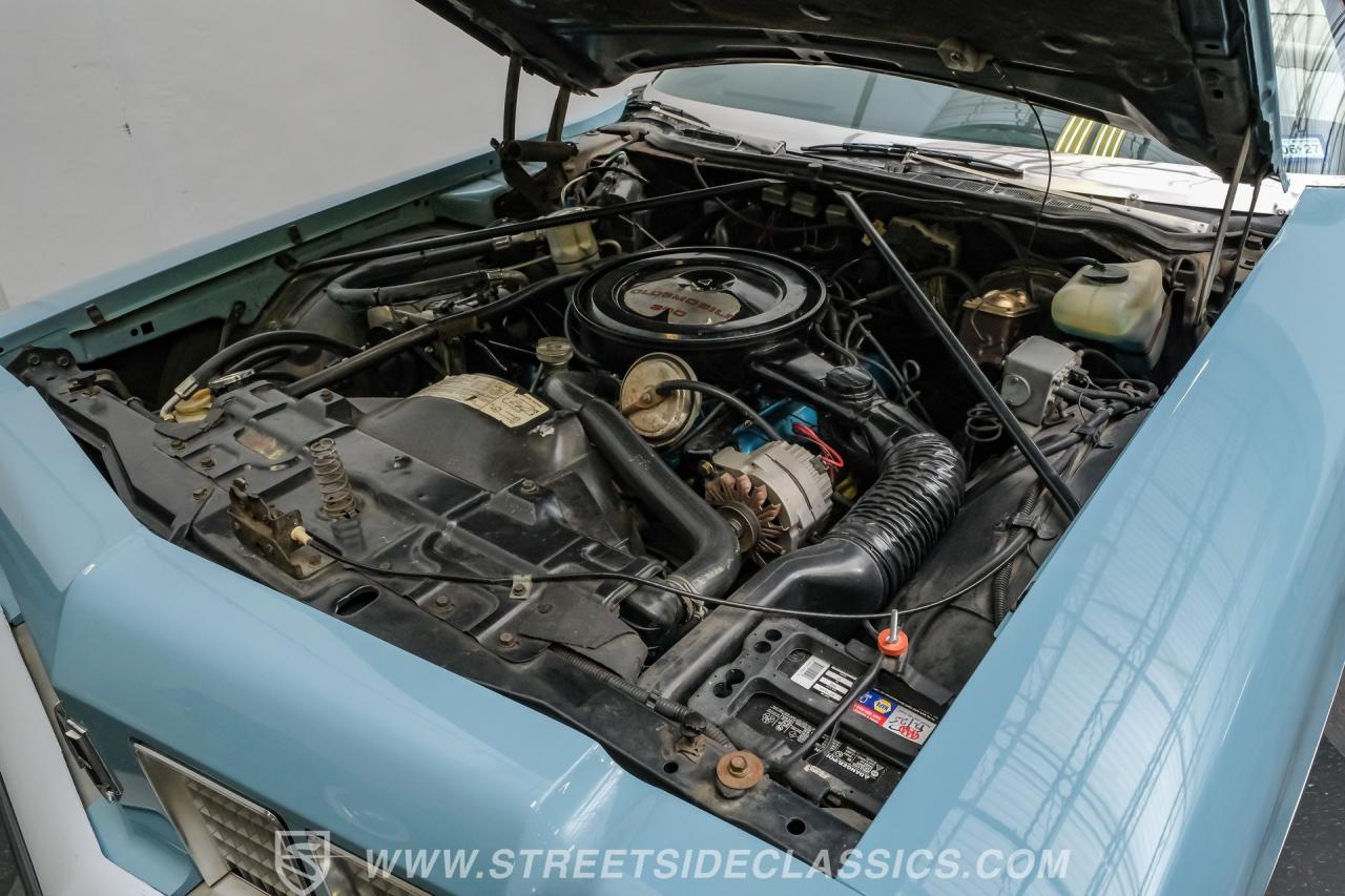 1975 Oldsmobile Delta 88 Royale Convertible