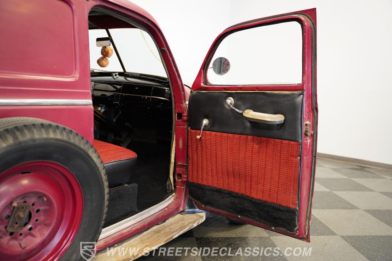 1941 Plymouth P11