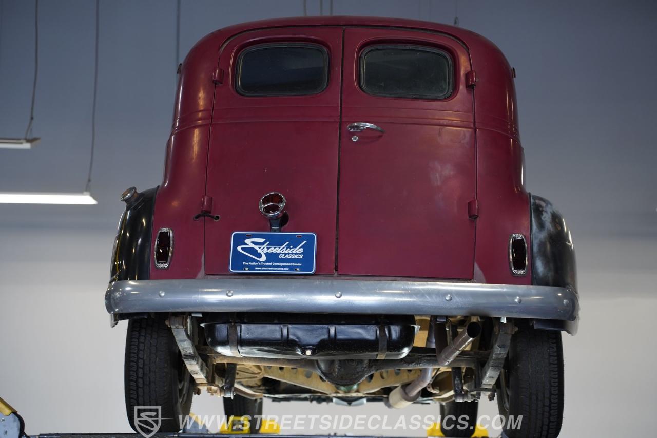 1941 Plymouth P11