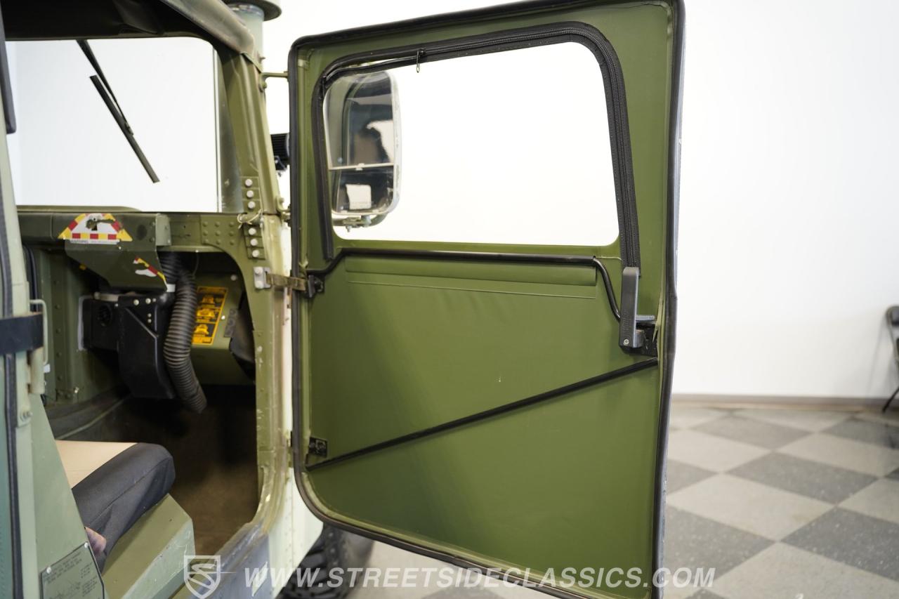2002 AM General M1123
