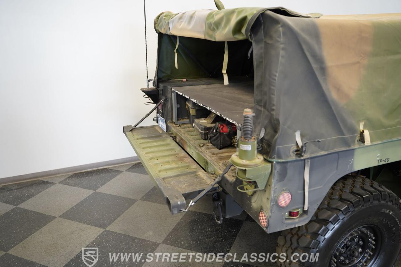 2002 AM General M1123