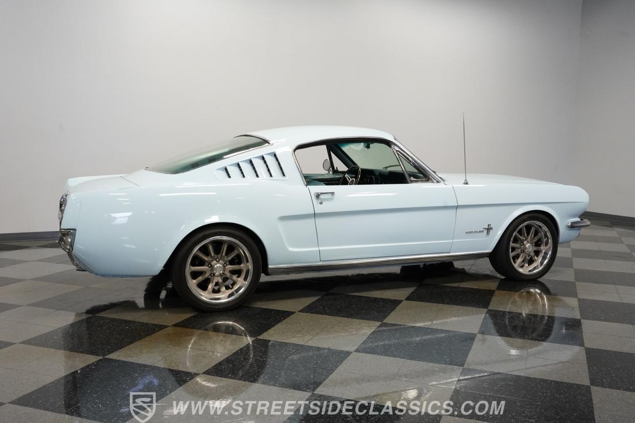 1966 Ford Mustang 2+2 Fastback Coyote Restomod