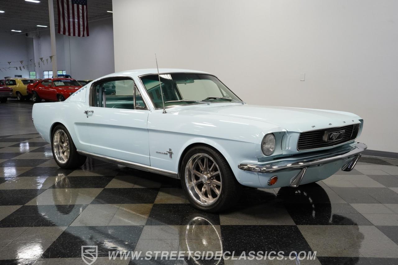 1966 Ford Mustang 2+2 Fastback Coyote Restomod