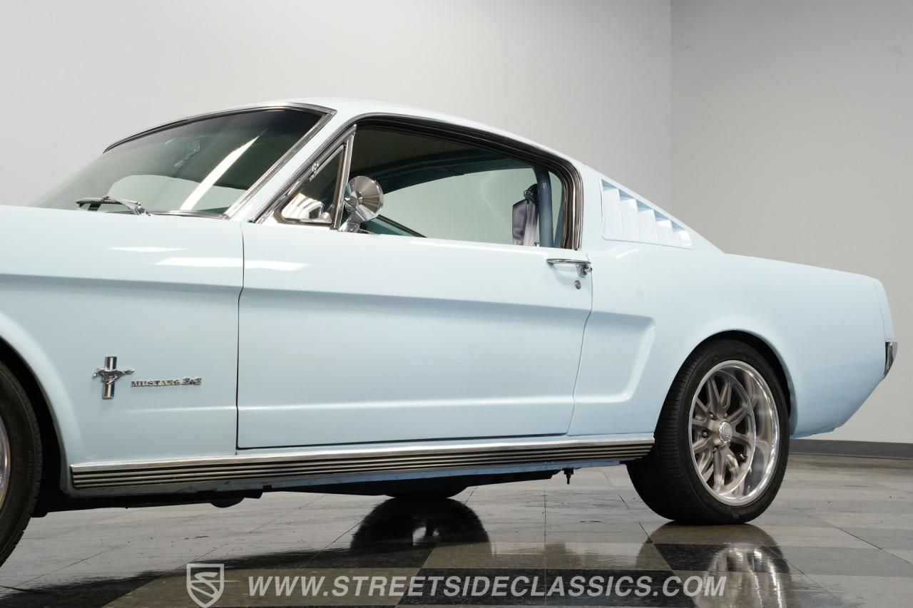 1966 Ford Mustang 2+2 Fastback Coyote Restomod