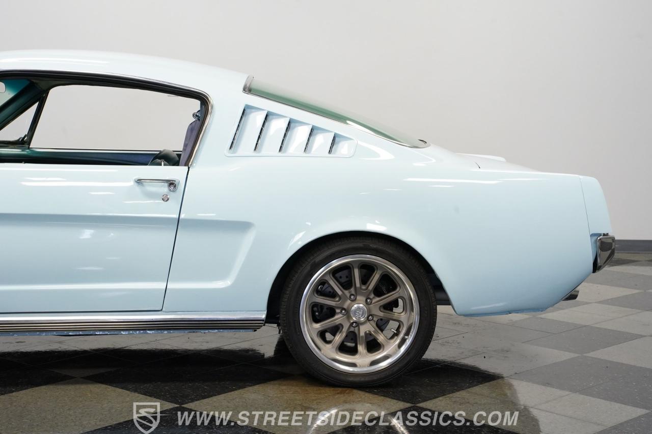 1966 Ford Mustang 2+2 Fastback Coyote Restomod