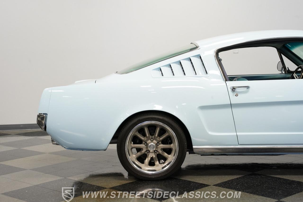 1966 Ford Mustang 2+2 Fastback Coyote Restomod