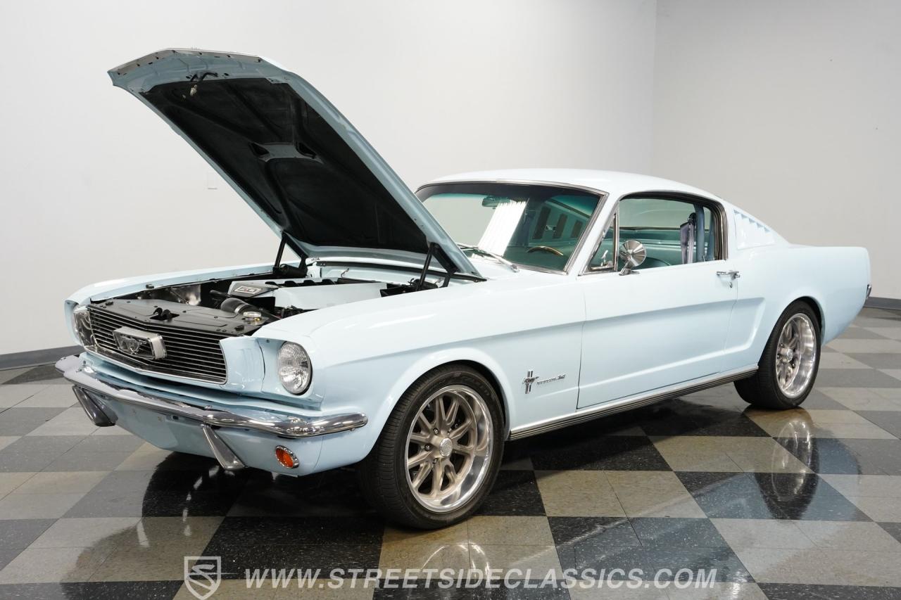1966 Ford Mustang 2+2 Fastback Coyote Restomod