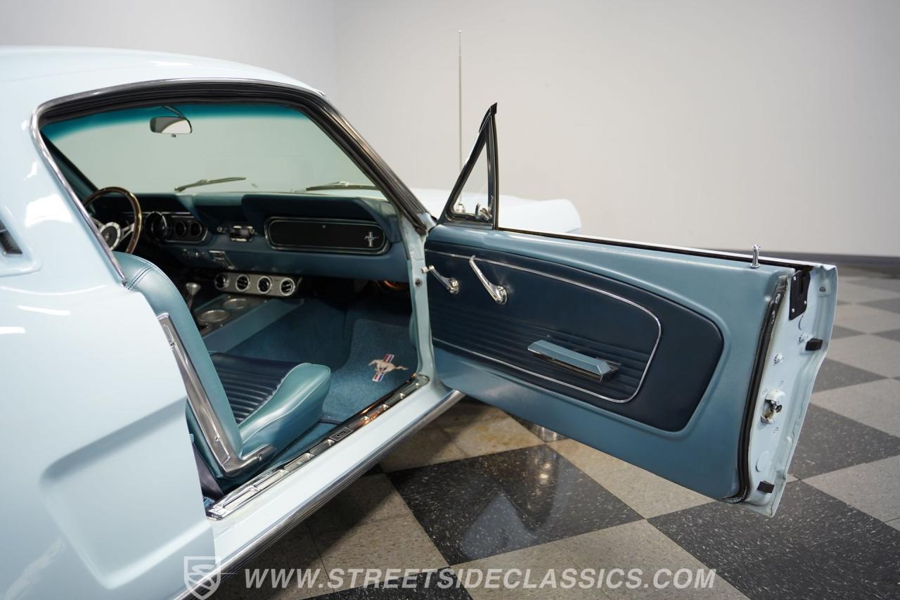 1966 Ford Mustang 2+2 Fastback Coyote Restomod