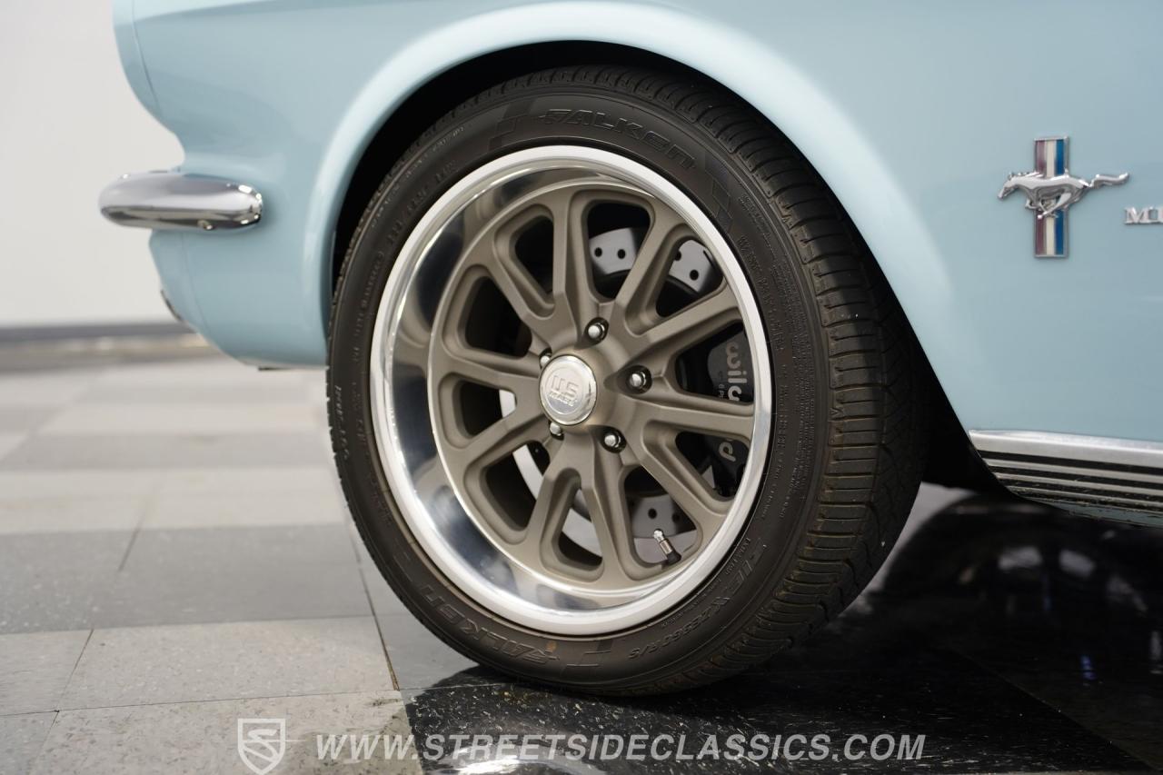 1966 Ford Mustang 2+2 Fastback Coyote Restomod