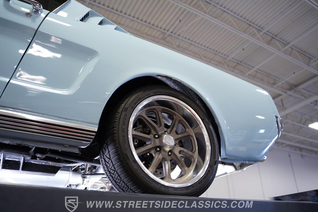 1966 Ford Mustang 2+2 Fastback Coyote Restomod