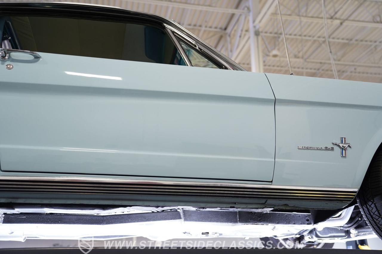 1966 Ford Mustang 2+2 Fastback Coyote Restomod
