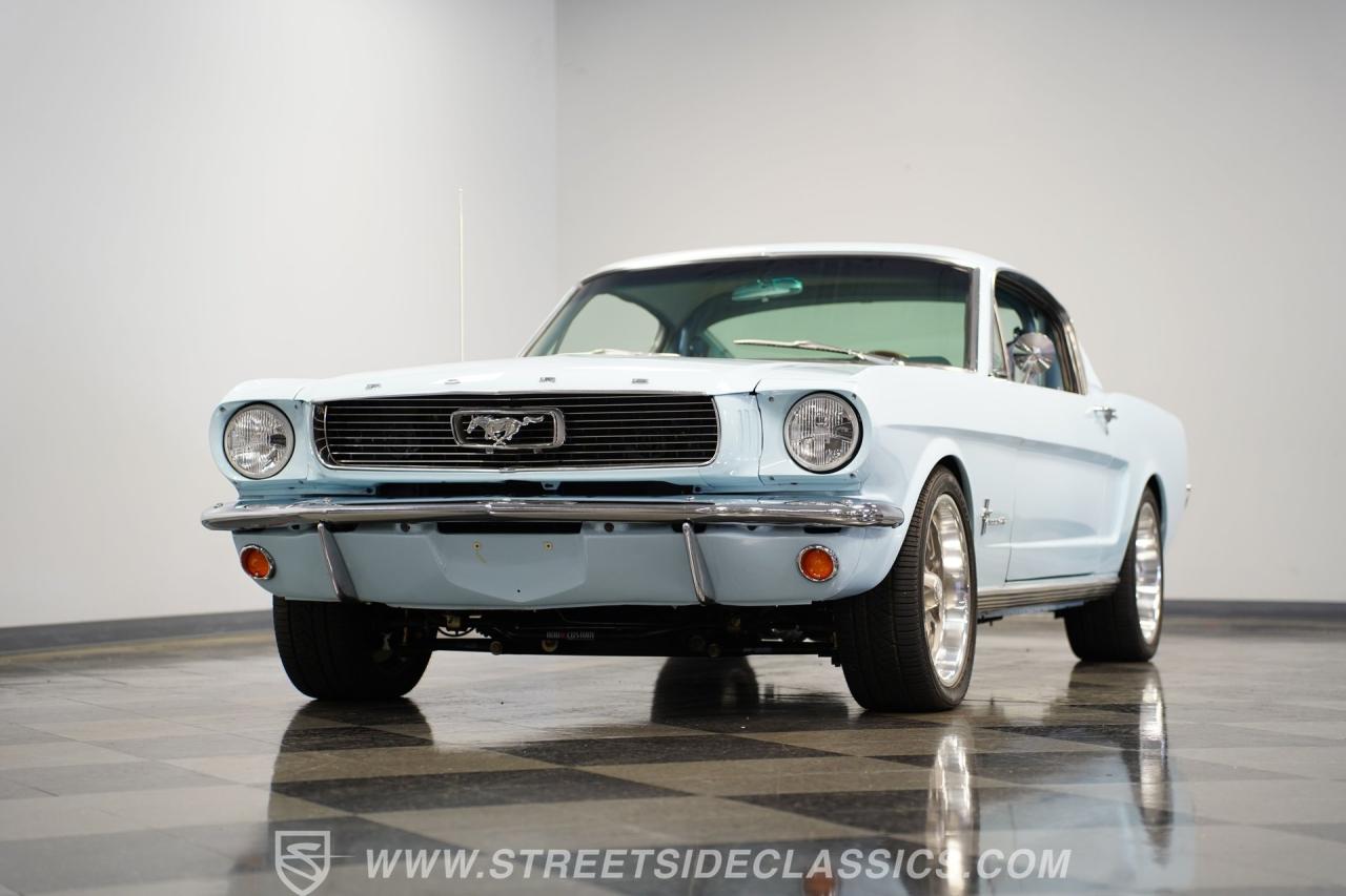 1966 Ford Mustang 2+2 Fastback Coyote Restomod