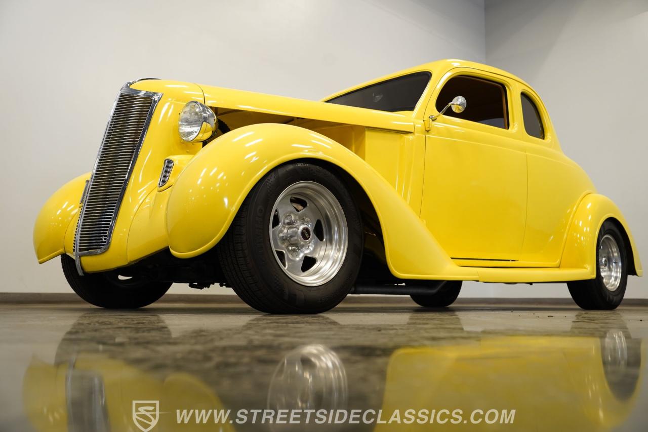 1936 DeSoto Coupe Airstream