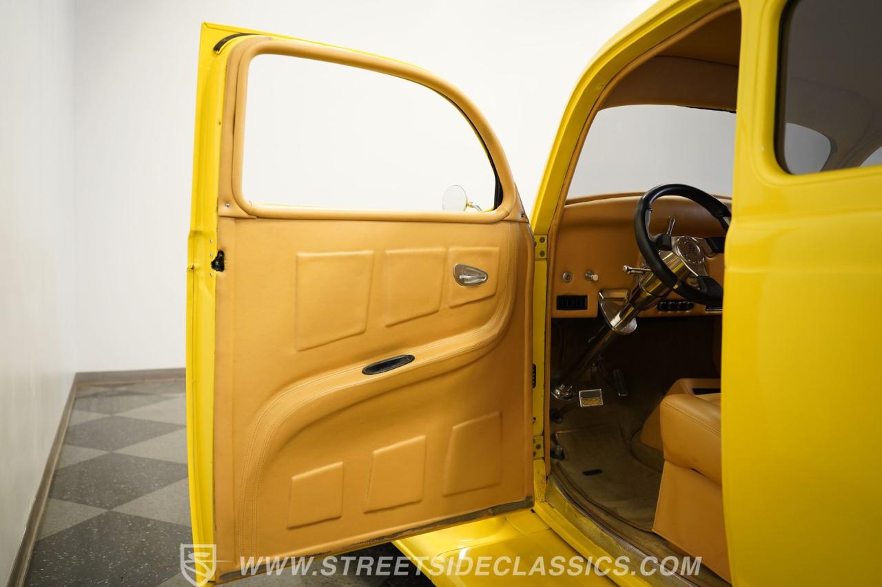 1936 DeSoto Coupe Airstream