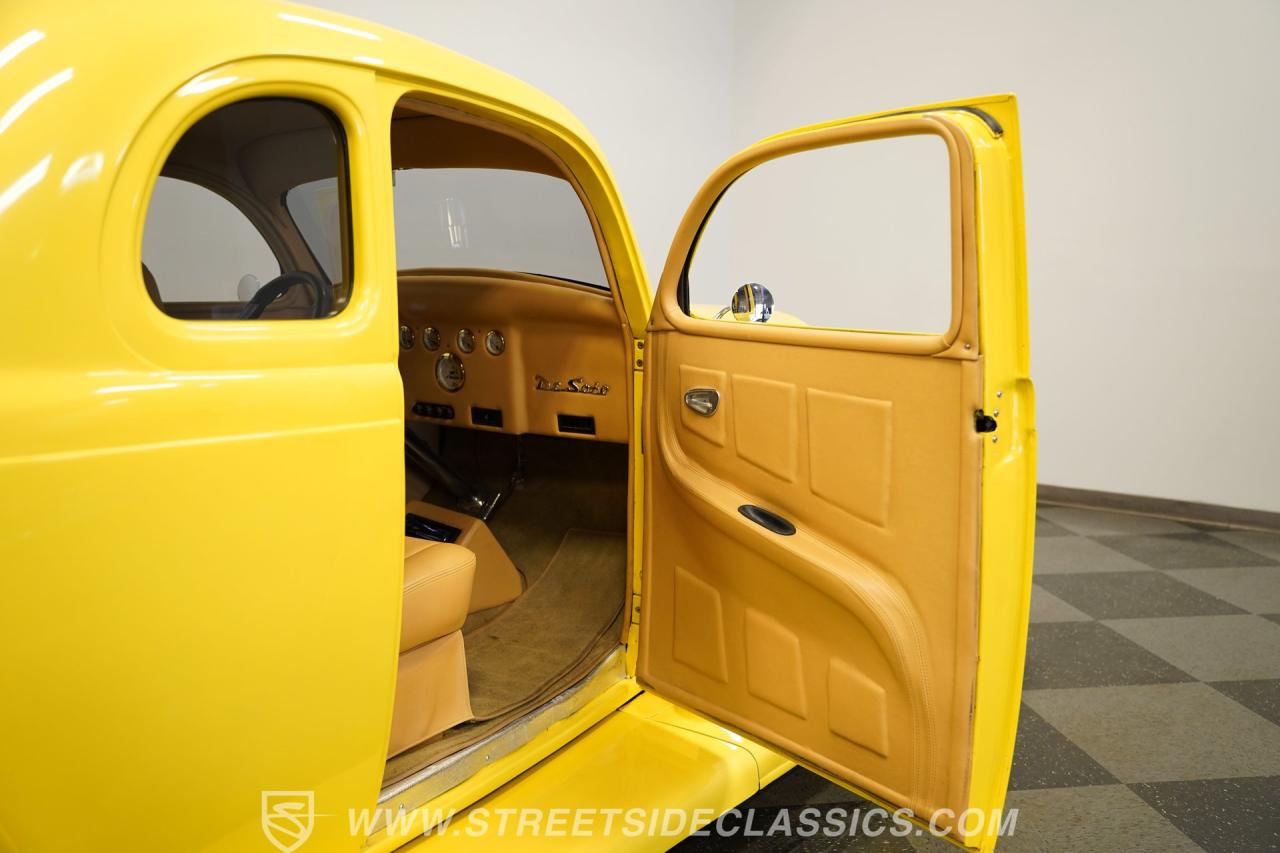 1936 DeSoto Coupe Airstream